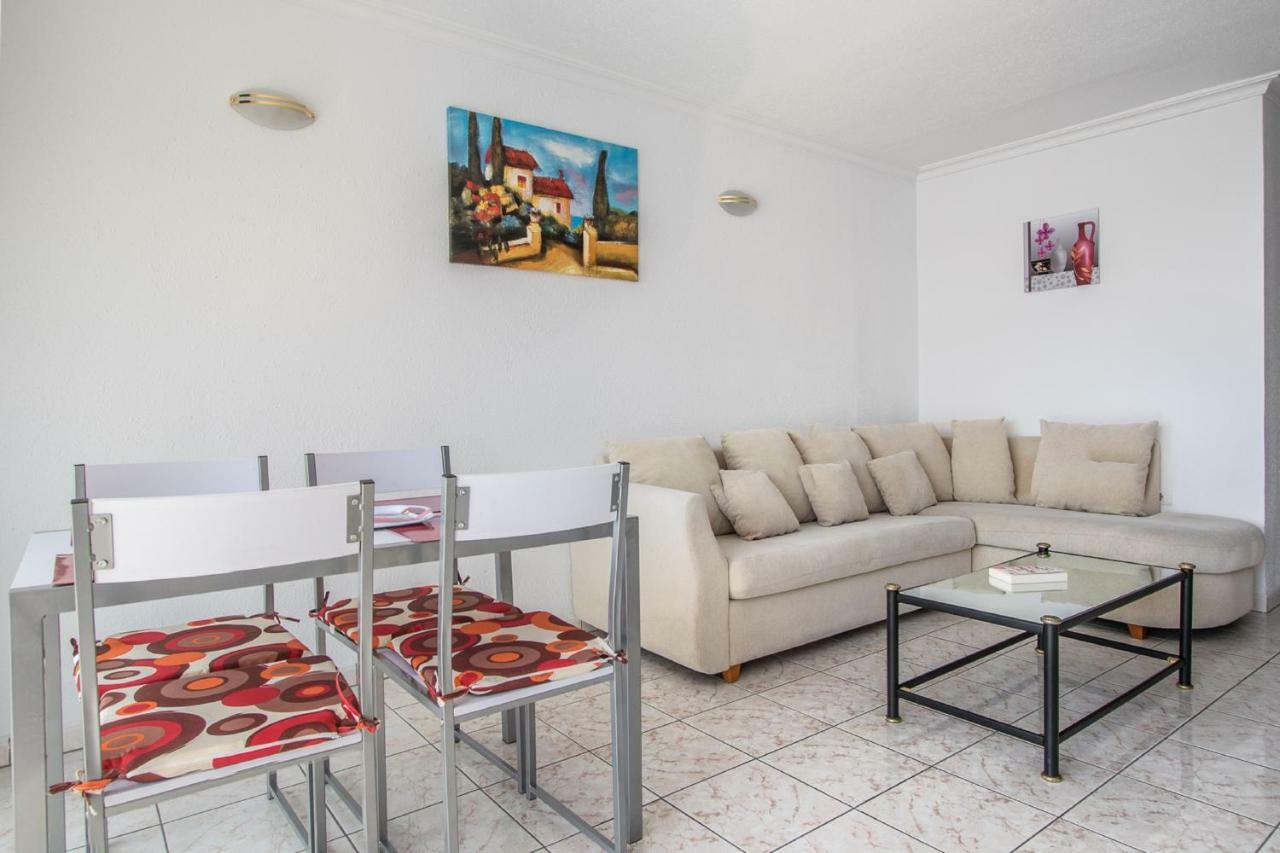 Sea Breeze In Playa De Americas With Parking Appartement Playa de las Américas
